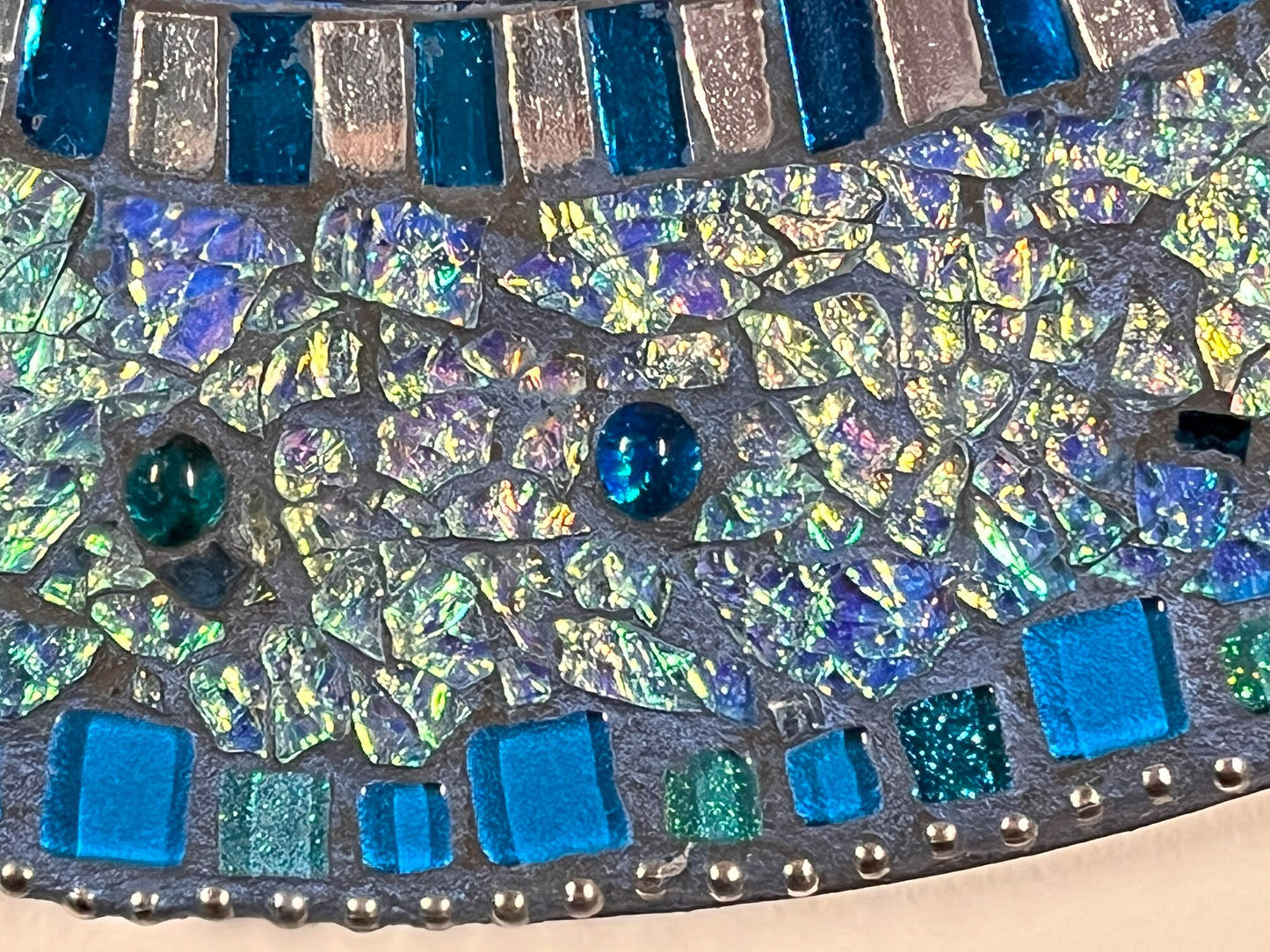 MOSAIC ROUND MIRROR - 18"/Blue shades, Mosaic and Tempered Glass -