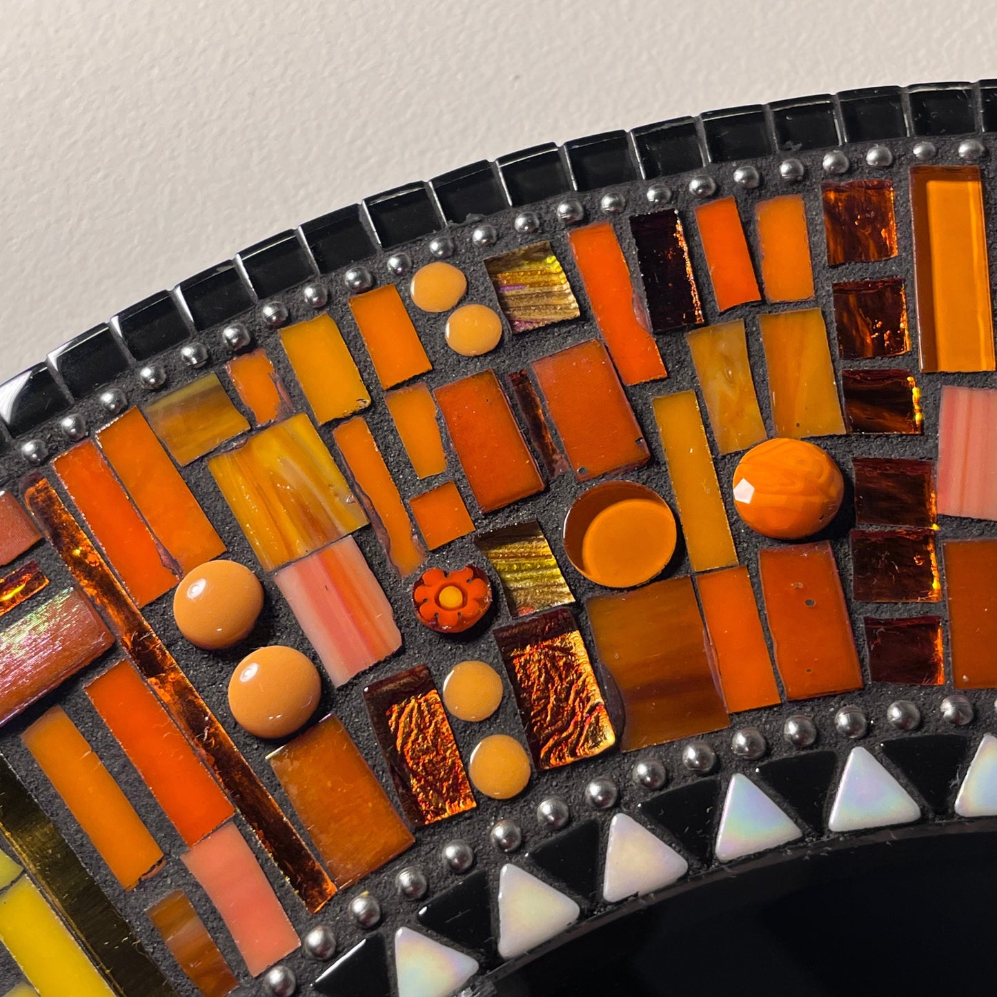 MOSAIC ROUND MIRROR - 18"/Contemporary Rainbow - MIRRORS