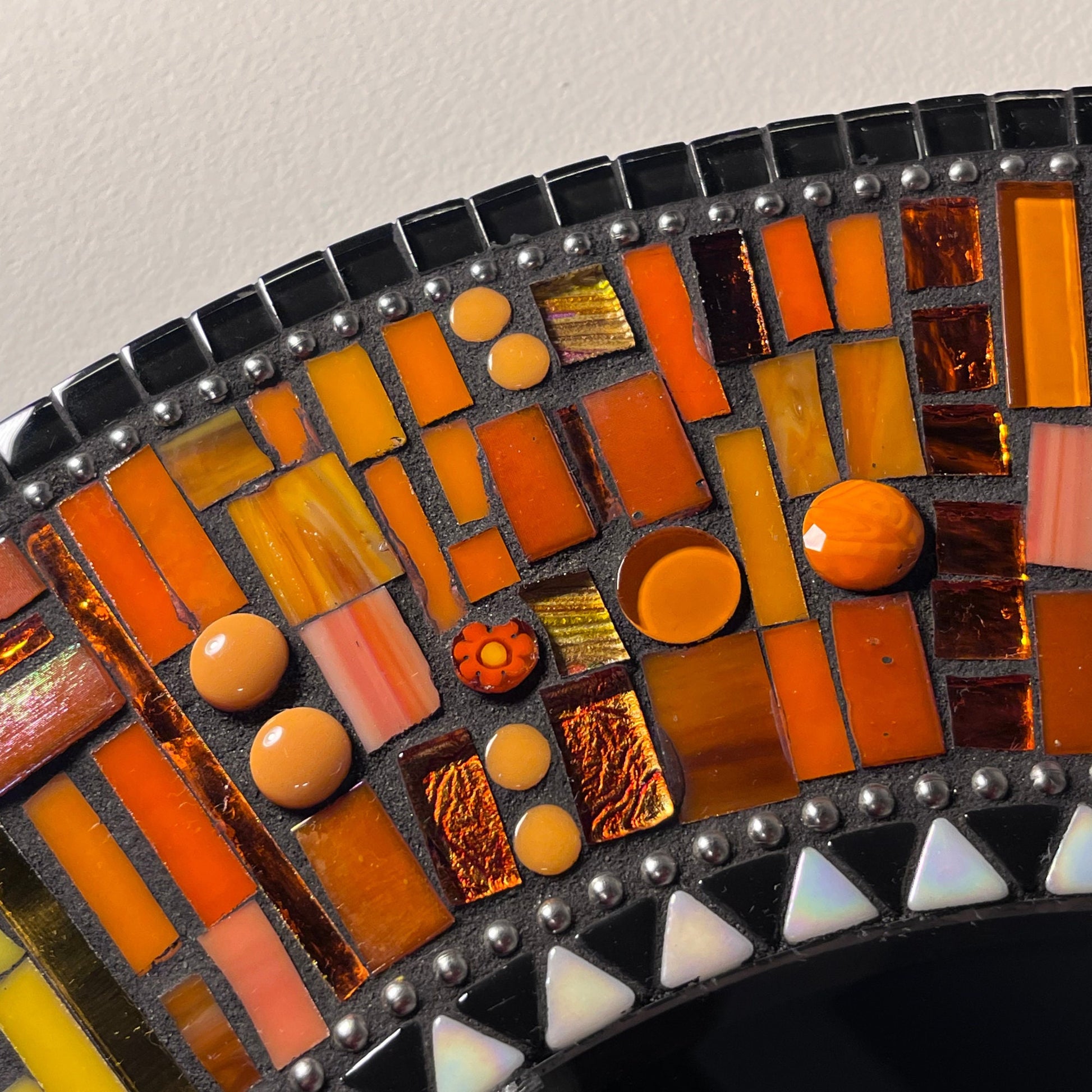 MOSAIC ROUND MIRROR - 18"/Contemporary Rainbow - MIRRORS