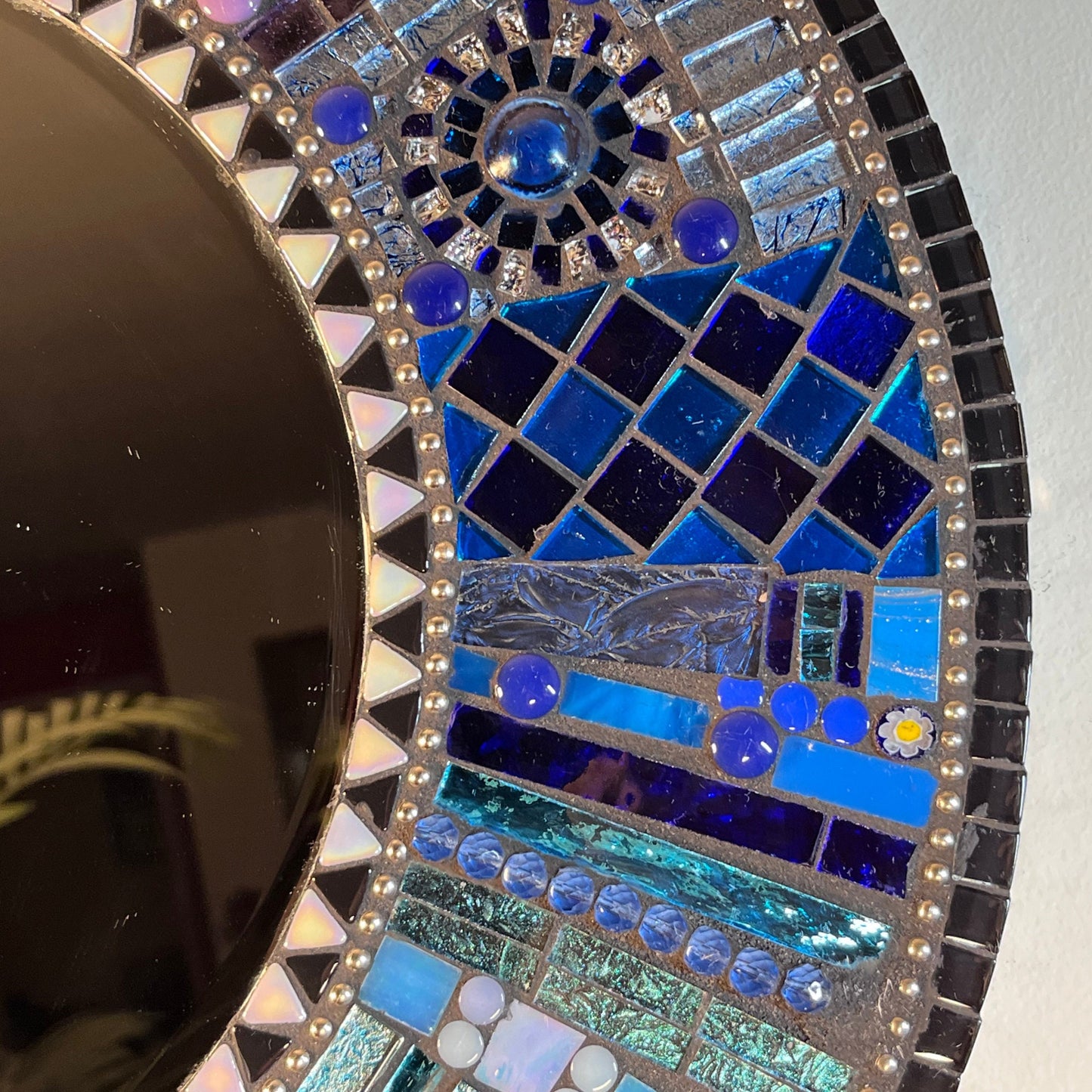 MOSAIC ROUND MIRROR - 18"/Contemporary Rainbow - MIRRORS