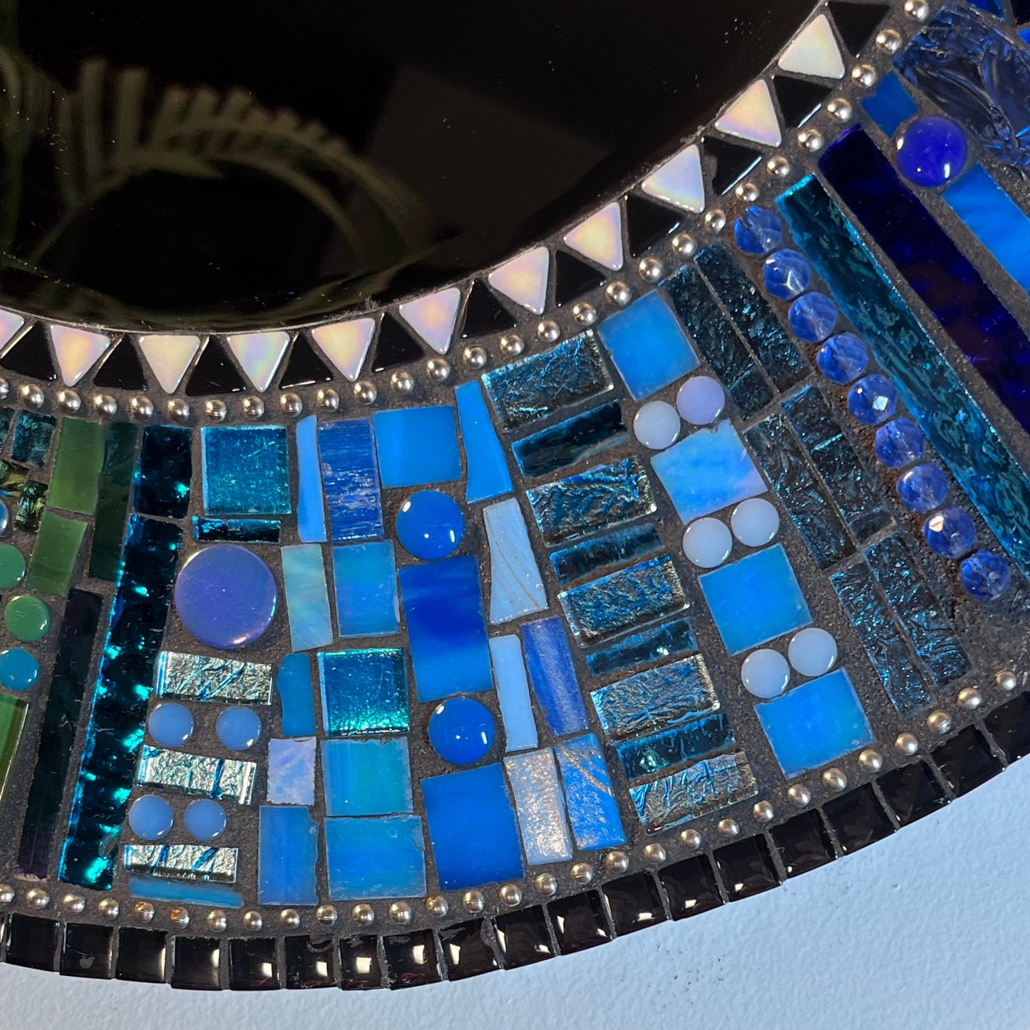 MOSAIC ROUND MIRROR - 18"/Contemporary Rainbow - MIRRORS