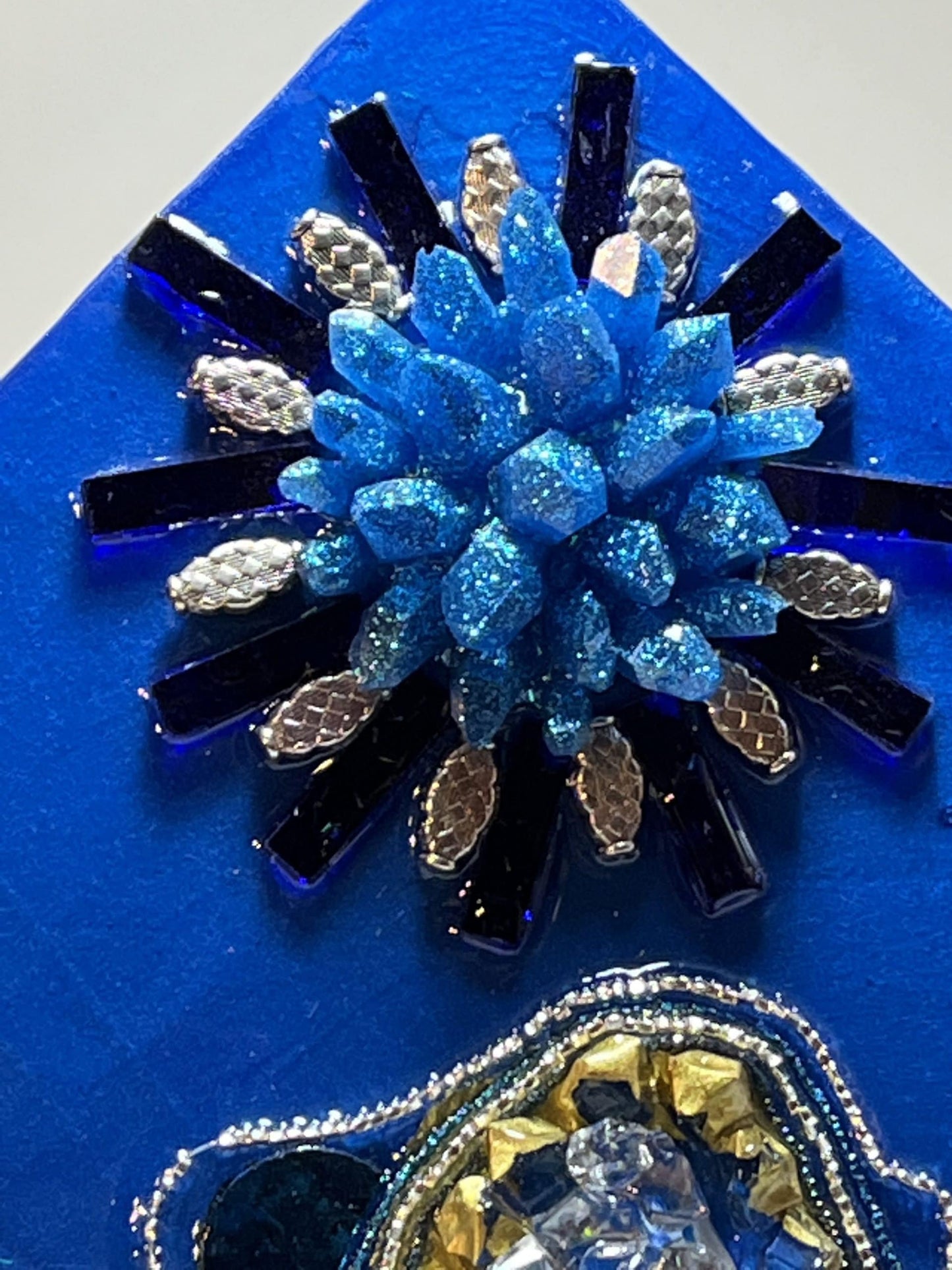 RESIN MULTIMEDIA/10" Caribbean Blue/includes Quartz, Seed Beads, Tibetan Beads, Hematite Points & More. Stunning. Ready To Ship! Colors - RESIN ART